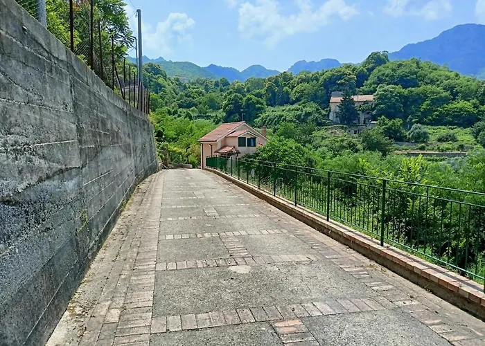 Villa Vicinus - 120 Mq - Parking - Garden